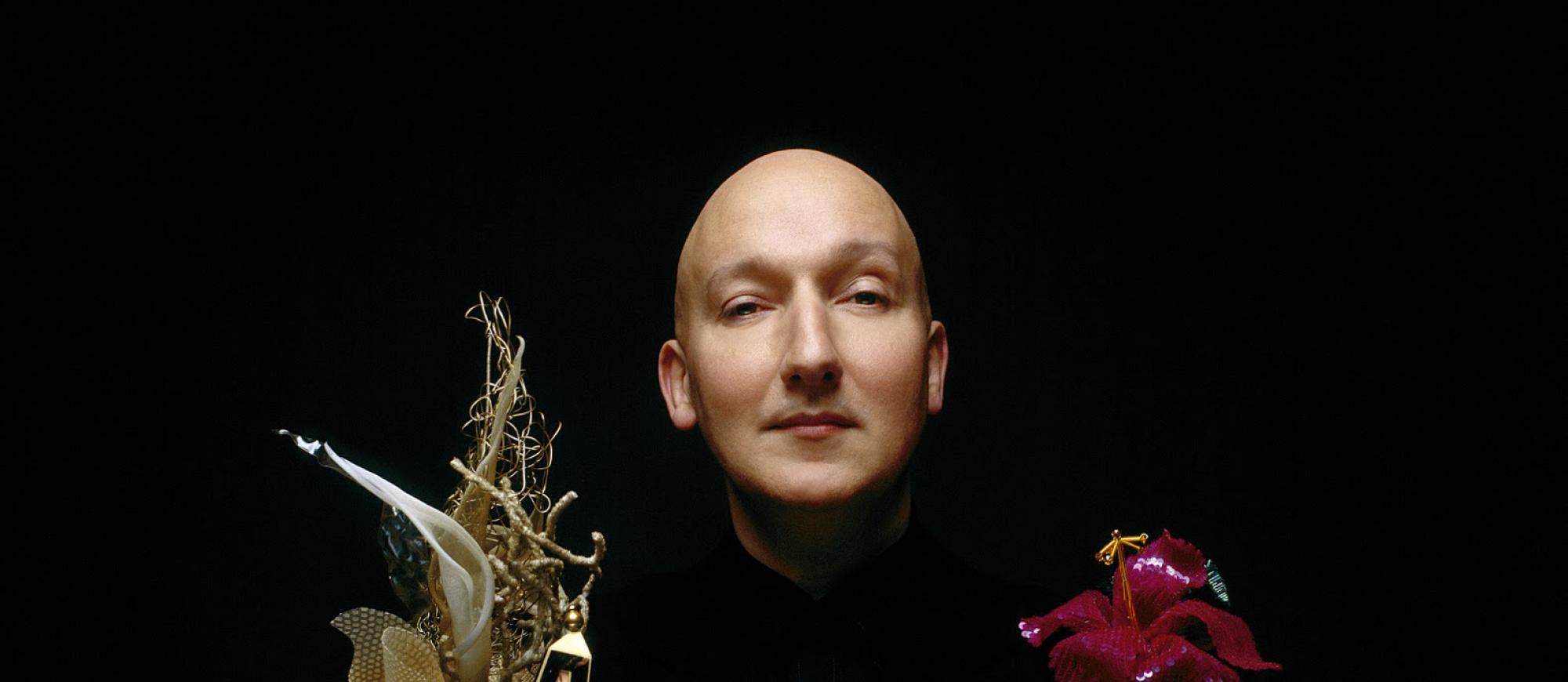 Stephen Jones Biography