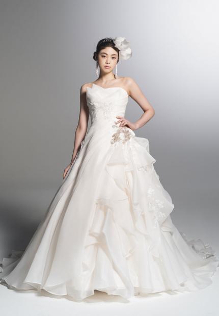 Stephen Jones Bridal feather tiara