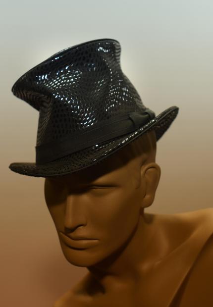 Stephen Jones Autumn Winter 2015 635 Four Tops