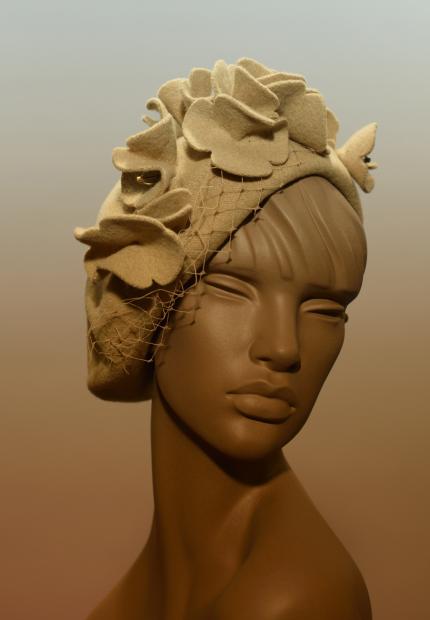 Stephen Jones Autumn Winter 2015 606 Get it on