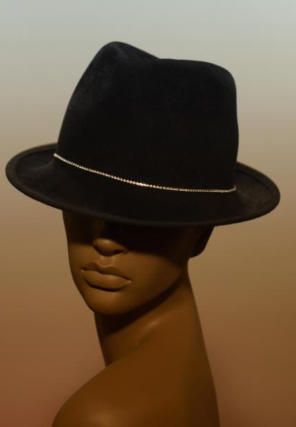 Stephen Jones Autumn Winter 2015 613 Commodores