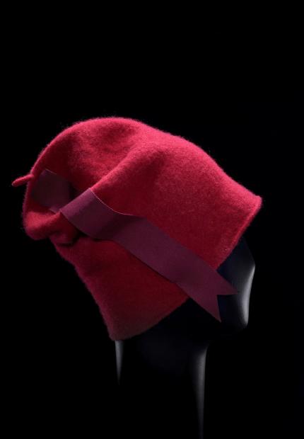 Stephen Jones Autumn Winter 2016 Soho collection Silver benaie