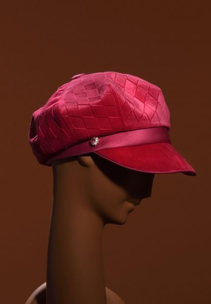 A velvet cap Stephen Jones Millinery Autumn Winter 2018 Crowns