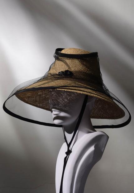 Stephen Jones Spring Summer 2017 Shade collection straw sun hat 