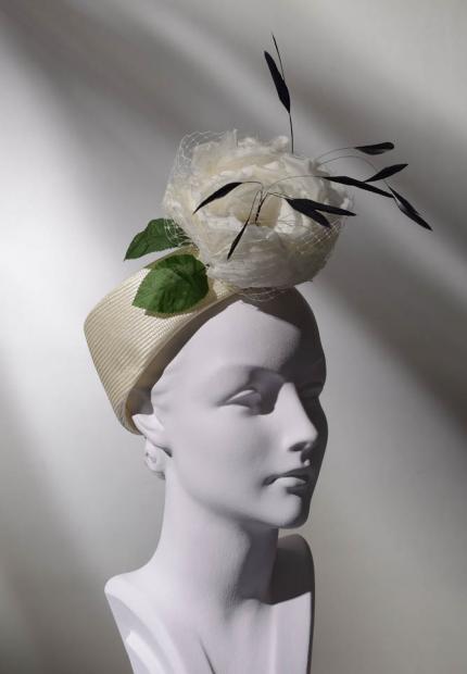 Stephen Jones Spring Summer 2017 Shade collection white flower pill box 