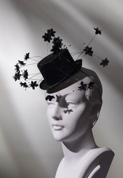 Stephen Jones Spring Summer 2017 Shade collection small top hat with flowers