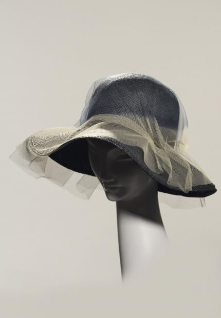 Stephen Jones Millinery Spring Summer 2019 401 Mystere