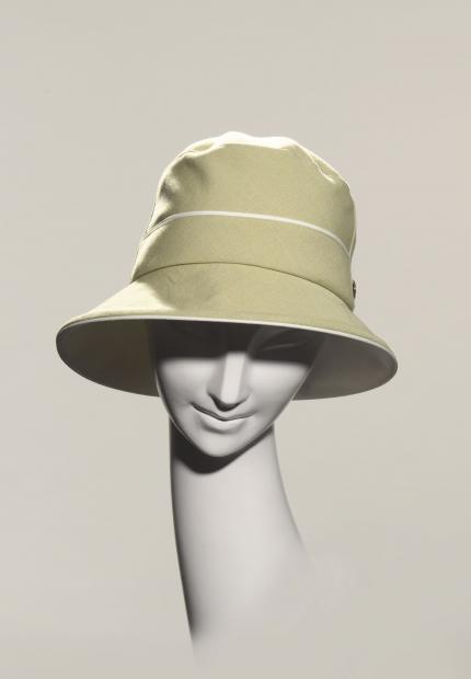 Stephen Jones Millinery Spring Summer 2019 413 Talisman