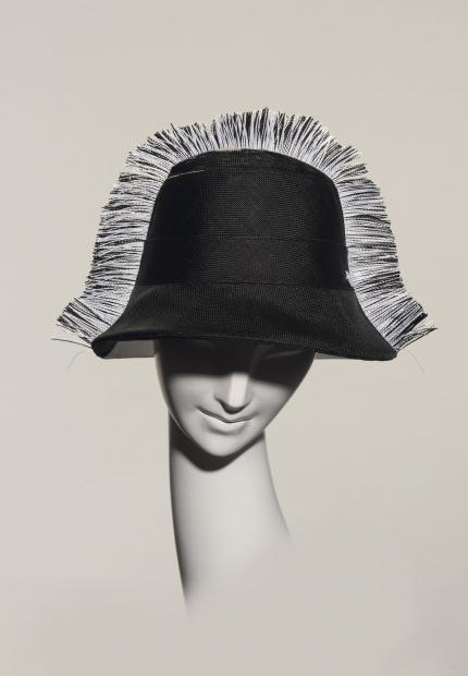 Stephen Jones Millinery Spring Summer 2019 415 Shocking
