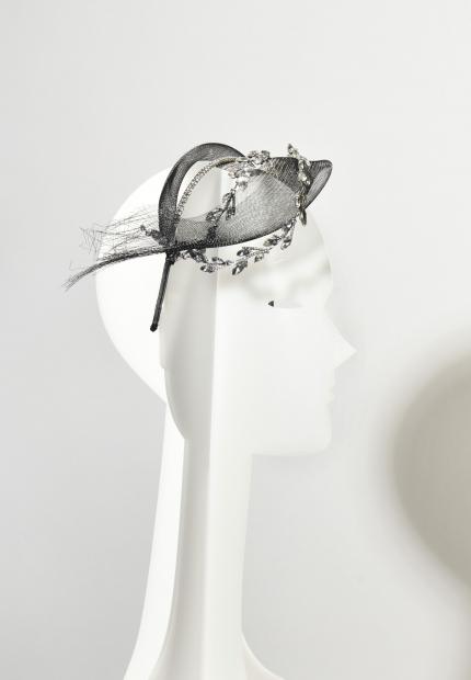 Stephen Jones Millinery Spring Summer 2020 A crin and jewel tiara