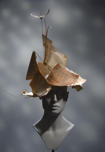 Stephen Jones Spring Summer 2016 The Moors