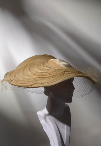 Radiant straw Ascot hat veil cream Shade Spring Summer 2017 05 Radiant