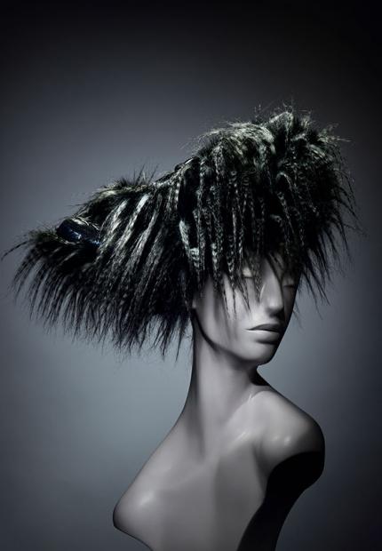 Stephen Jones Millinery Winter chatka